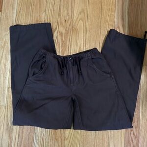 Aritzia TNA cargo pants size XS dark brown. Worn once